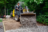 <p>Elektrisch angetriebene Baumaschinen arbeiten flüsterleise, völlig abgasfrei und machen Freude – sogar der Kundschaft. Das kann sich auch schnell in…</p>