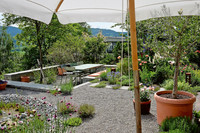 <p>Je düsterer die Weltlage eingeschätzt wird, umso grösser ist die Sehnsucht vieler Menschen nach einem Ort, der Geborgenheit vermittelt. Dieses…</p>