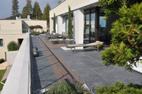 <p>Es sieht aus wie Naturstein, ist aber keiner? Es sieht aus wie Holz, ist aber keines? Dann stehen Sie vermutlich auf Feinsteinzeugplatten.…</p>