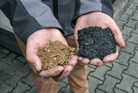 <p>Terra Preta ist in aller Munde. Ein wichtiger Bestandteil dieser «schwarzen Erde» ist Pflanzenkohle. Gewonnen aus Resthölzern, fördert die Kohle das…</p>