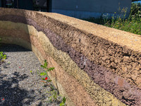 <p>Authentischer Stampfbeton hat eine zeitlose Anmutung. Einer, der die Ästhetik dieses Materials besonders schätzt, ist Hansueli Kobel. An der Giardina…</p>