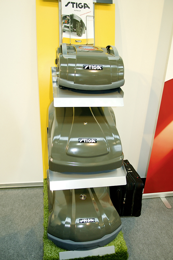 Stiga kommt mit sieben Mähroboter