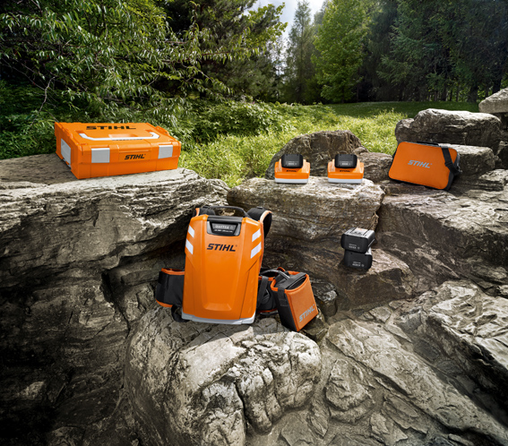 Einsteck- und Rückenakkus,