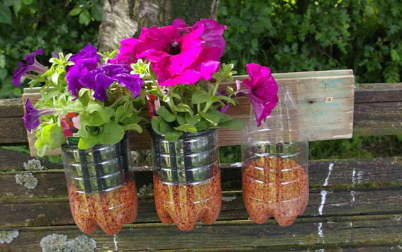 Hängegefässe aus PET-Flaschen,