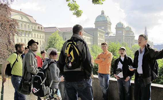 Führung mit Max Jaggi (rechts),