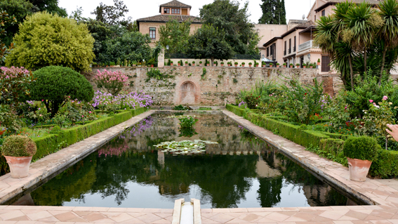 In den Gärten der Alhambra